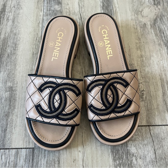 Chanel CC Interlocking Mesh Heeled Sandals in Beige AUTHENTIC - Picture 4 of 12